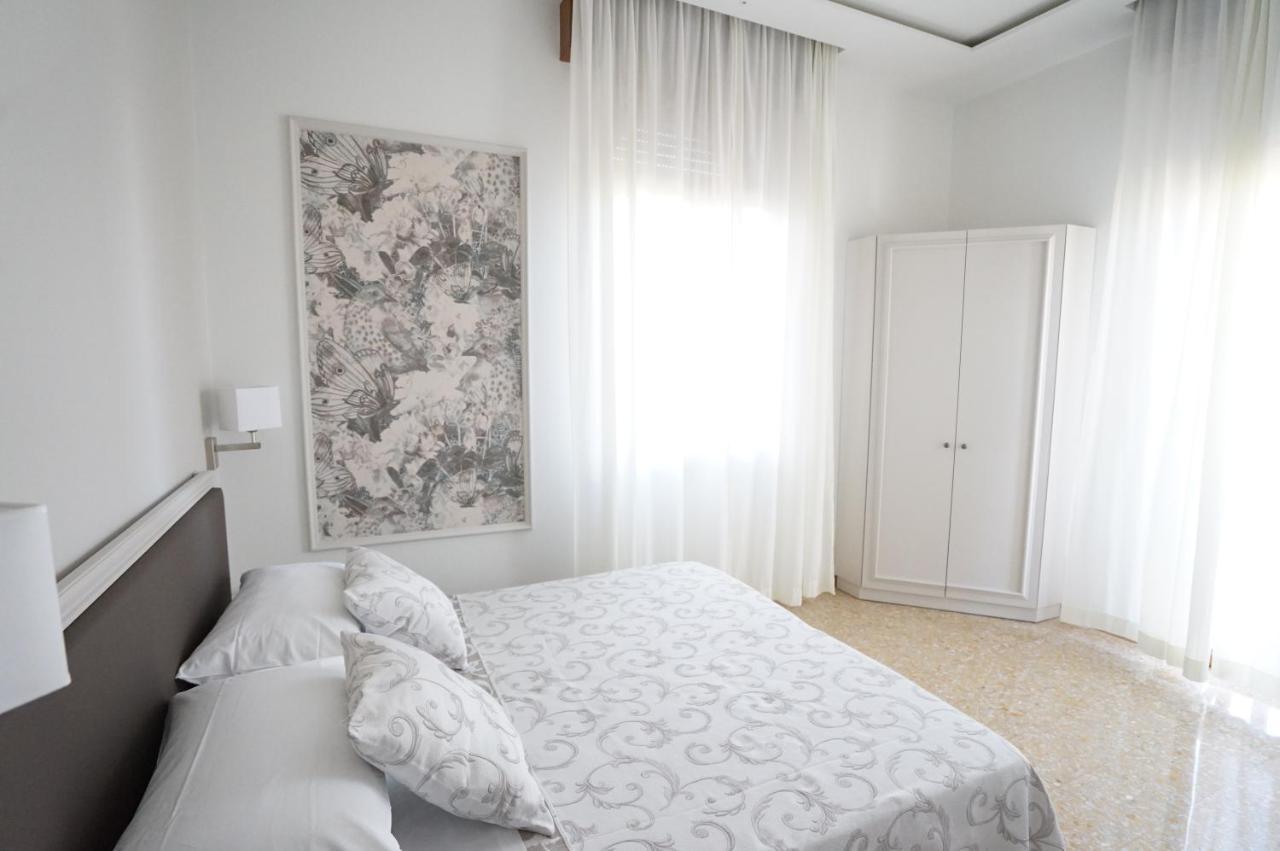 Hotel Villa Fulgida Cattolica Exterior photo