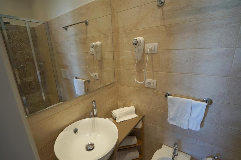 Hotel Villa Fulgida Cattolica Exterior photo