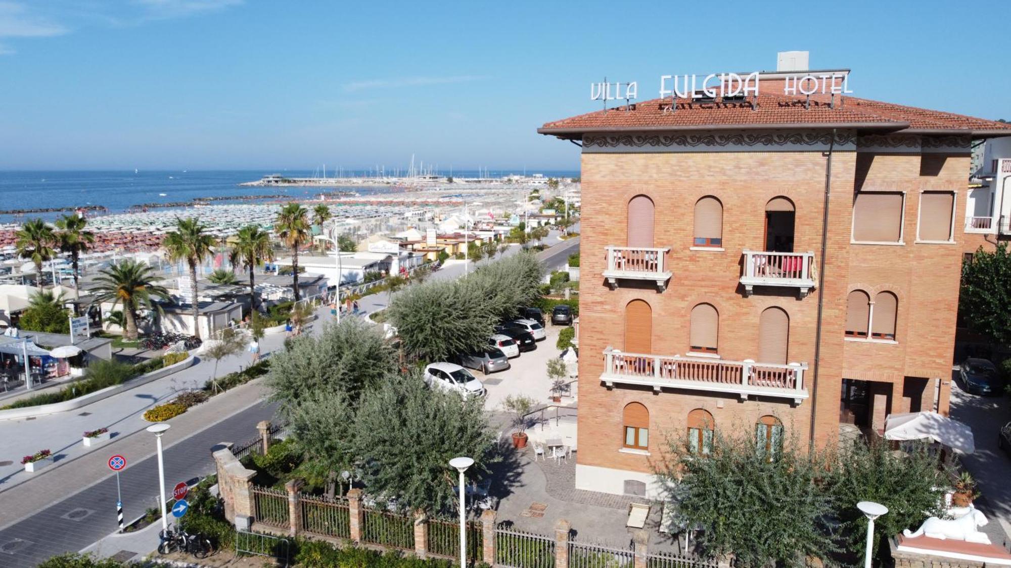 Hotel Villa Fulgida Cattolica Exterior photo
