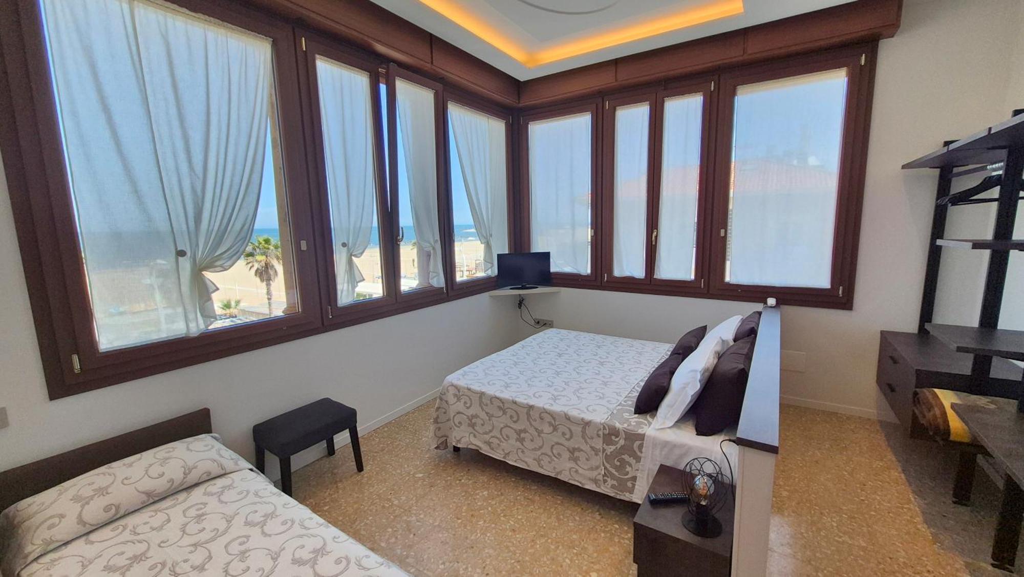 Hotel Villa Fulgida Cattolica Exterior photo
